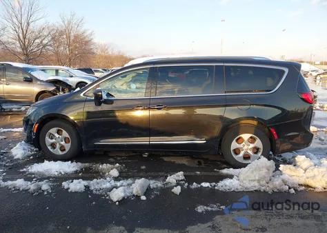 2017 Chrysler Pacifica Touring-L Plus z USA, uszkodzony, nr VIN 2C4RC1EG1HR515312